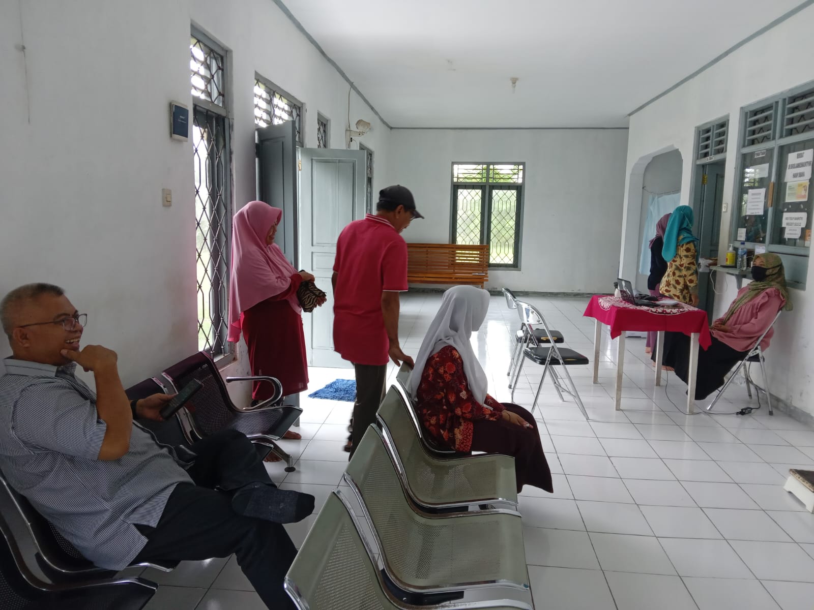 Karyawaan maupun masyarakat sekitar perusahaan