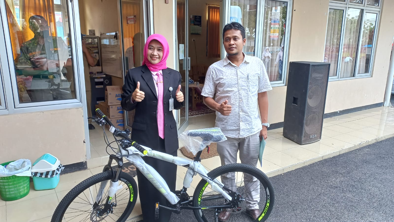 Warga Kelurahan Gumilir Kecamatan Cilacap Utara 