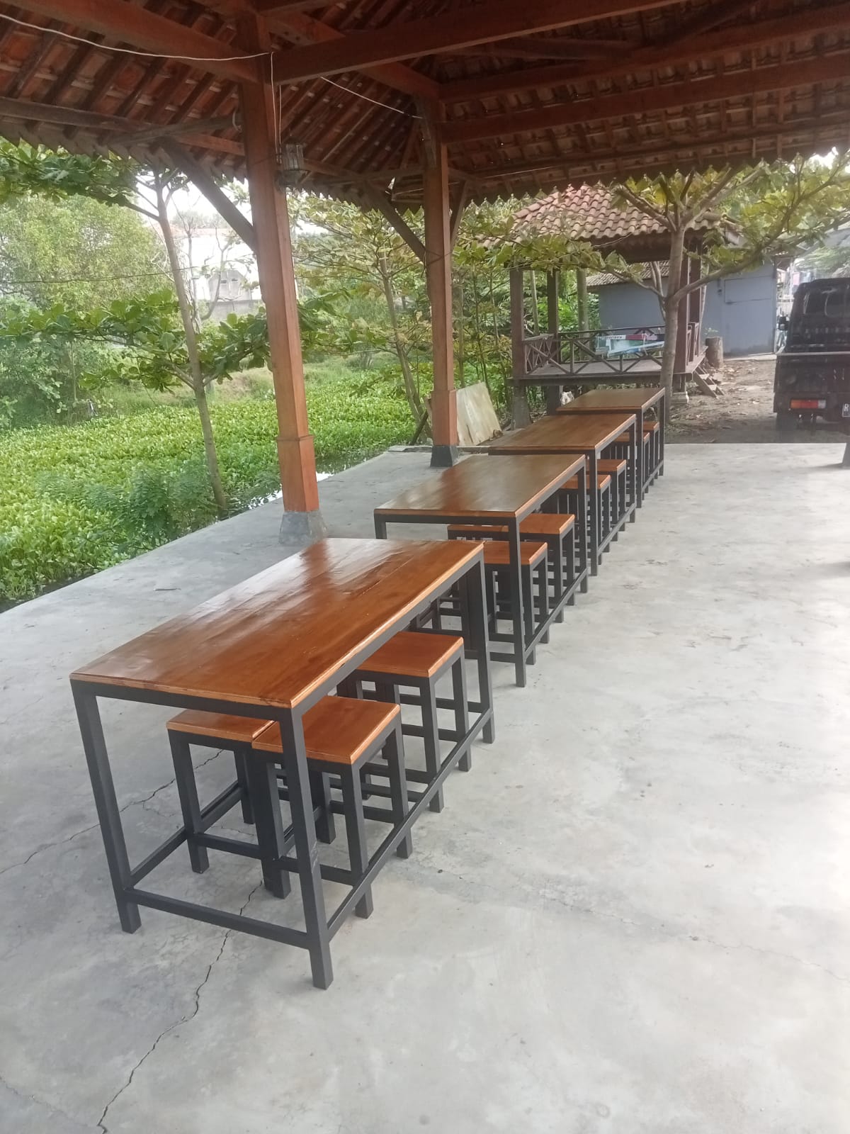 Bantuan pembelian paket meja kursi untuk wisata Desa  WPK Desa Bunton