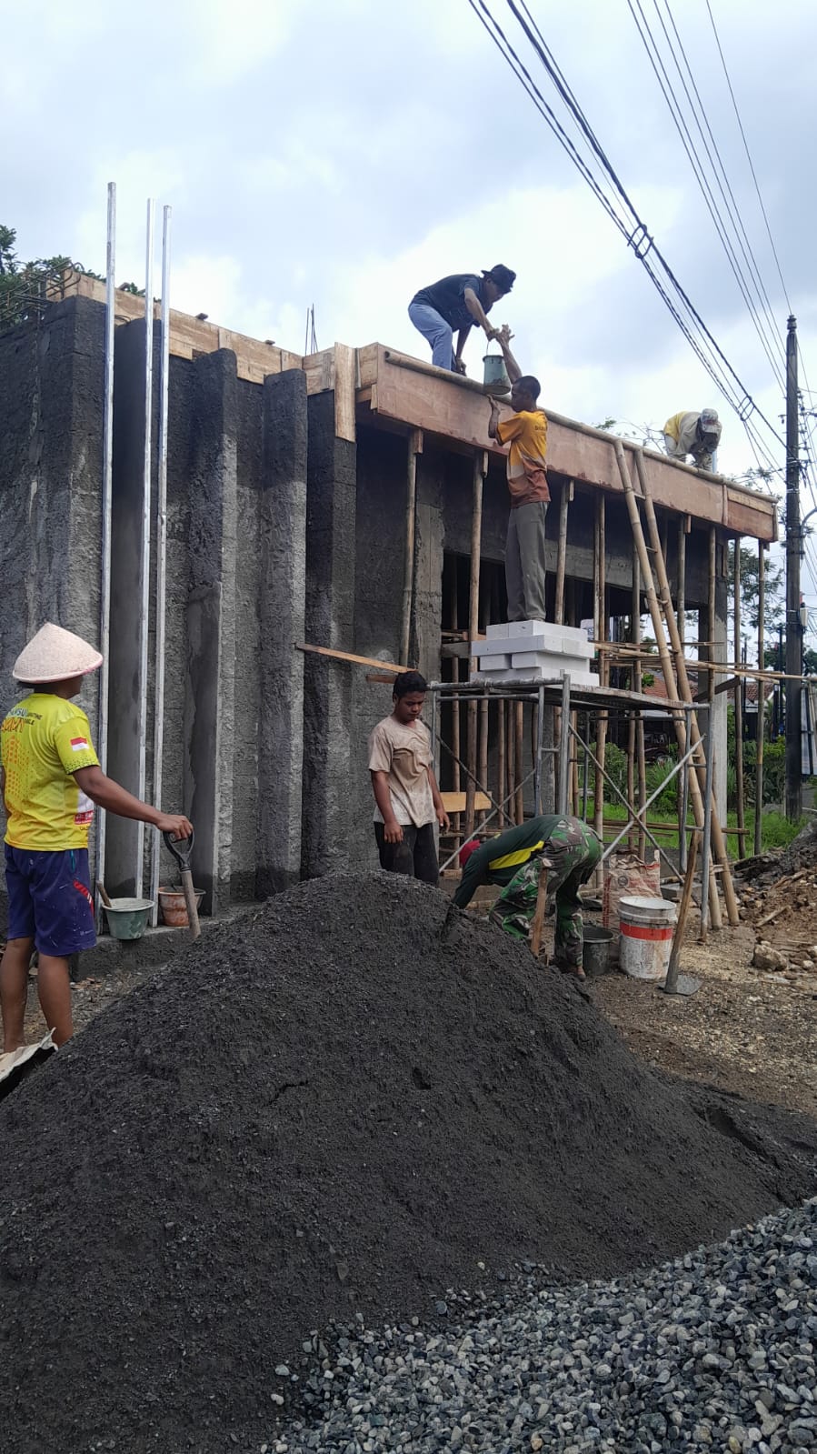 Warga RW 15, Kelurahan Sidanegara