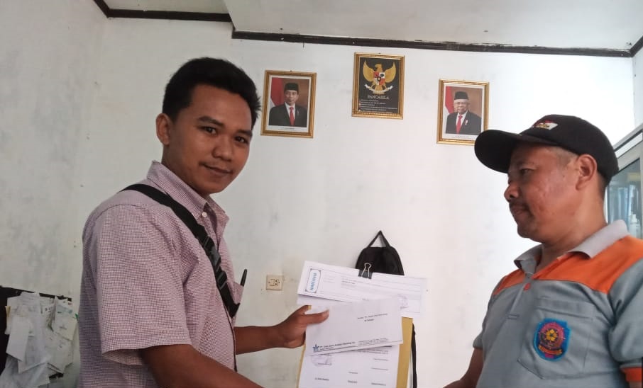 Warga Desa Karangreja