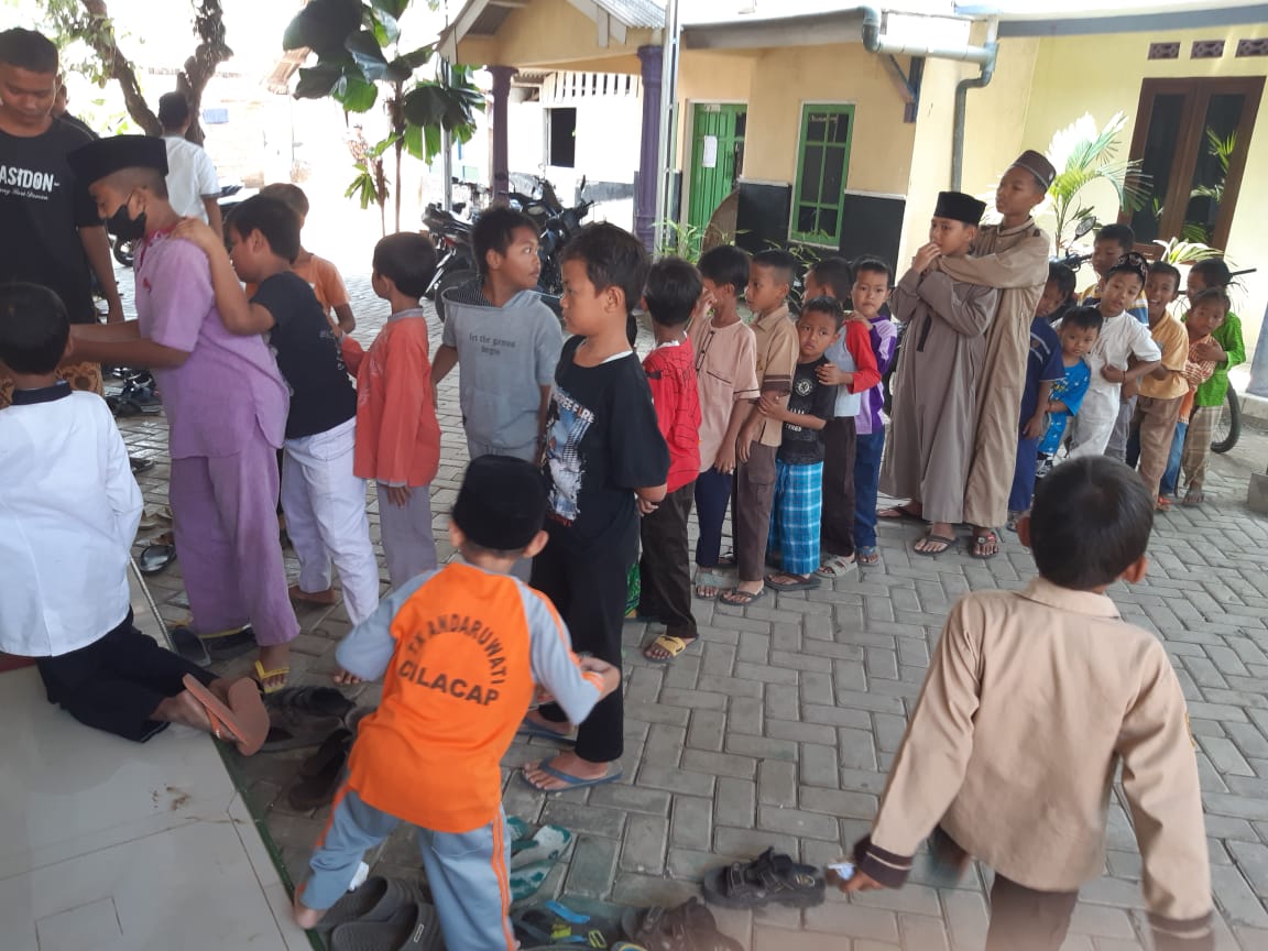 Masyarakat Umum 
Usia anak, remaja dan dewasa