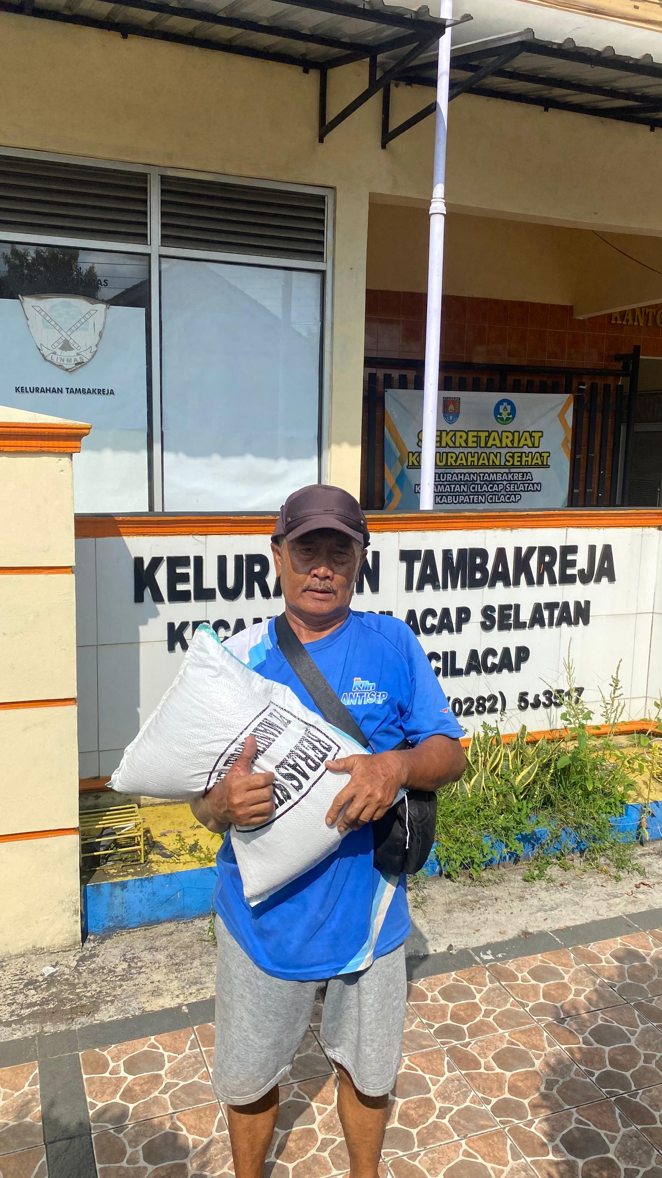 Masyarakat pra sejahtera Kel. Tambakreja