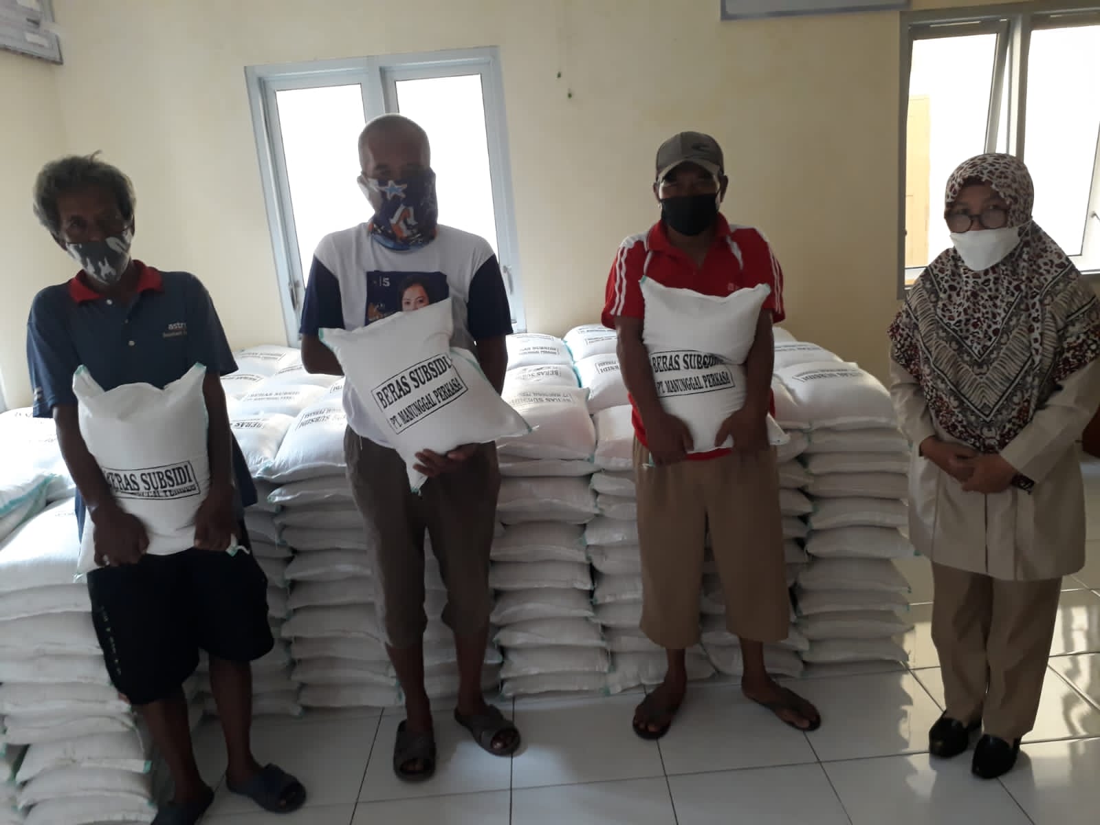 Penjualan beras dengan subsidi harga