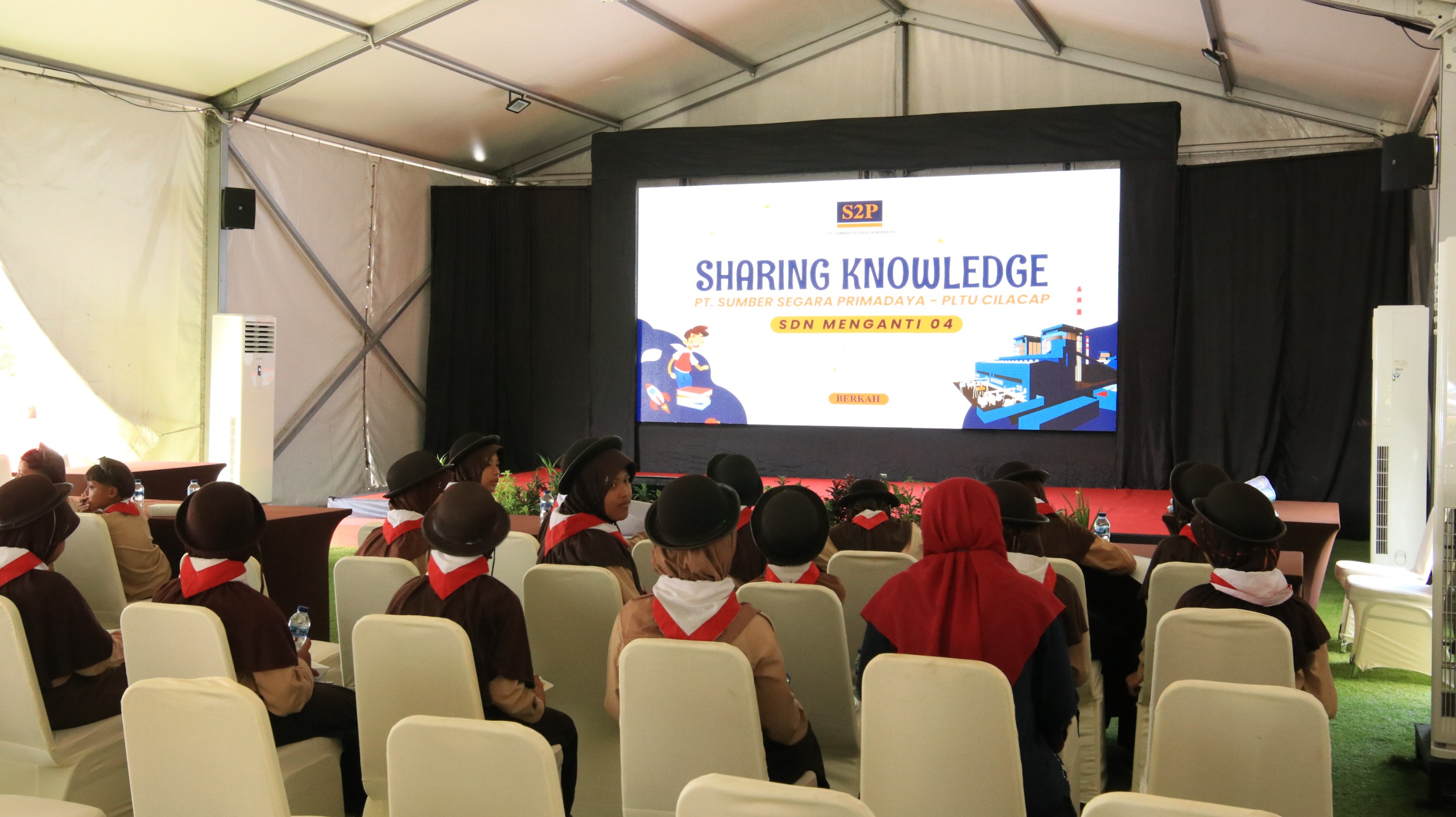 Sekolah Dasar di sekitar Perusahaan ( karangkandri)