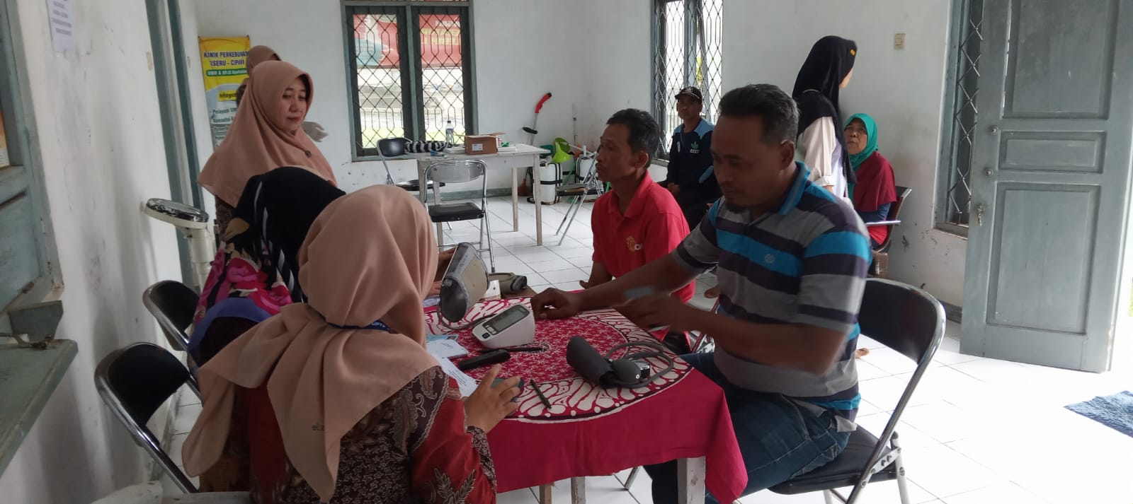 Karyawaan maupun masyarakat sekitar perusahaan.