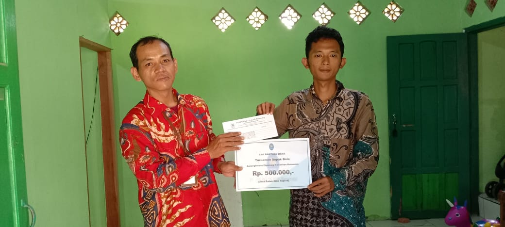 Panitia Turnamen Sepak Bola Karangtaruna Cigintung Kelurahan Kutawaru