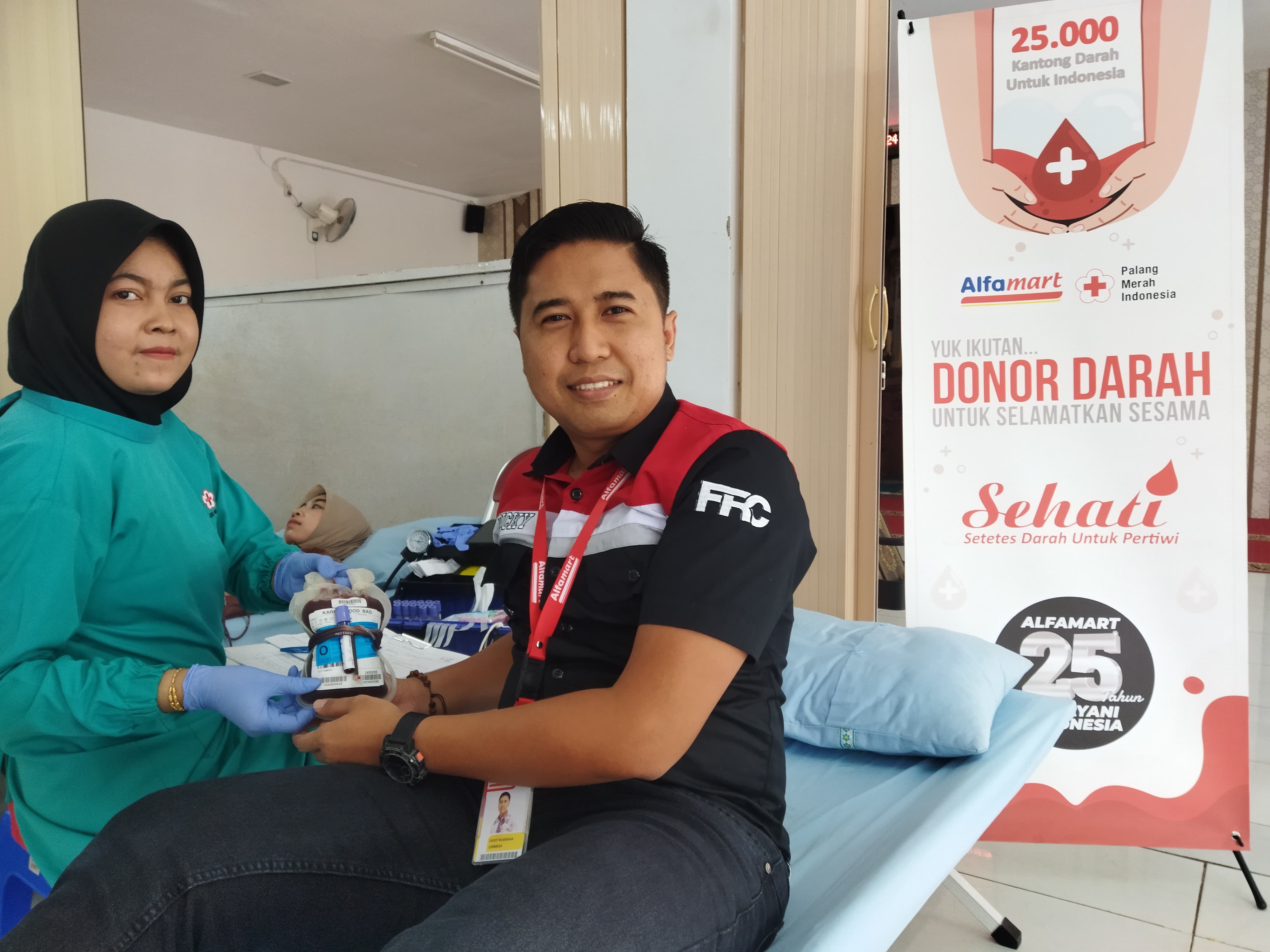 KARYAWAN ALFAMART BANTU STOK DARAH LINGKUNGAN PMI KAB CILACAP