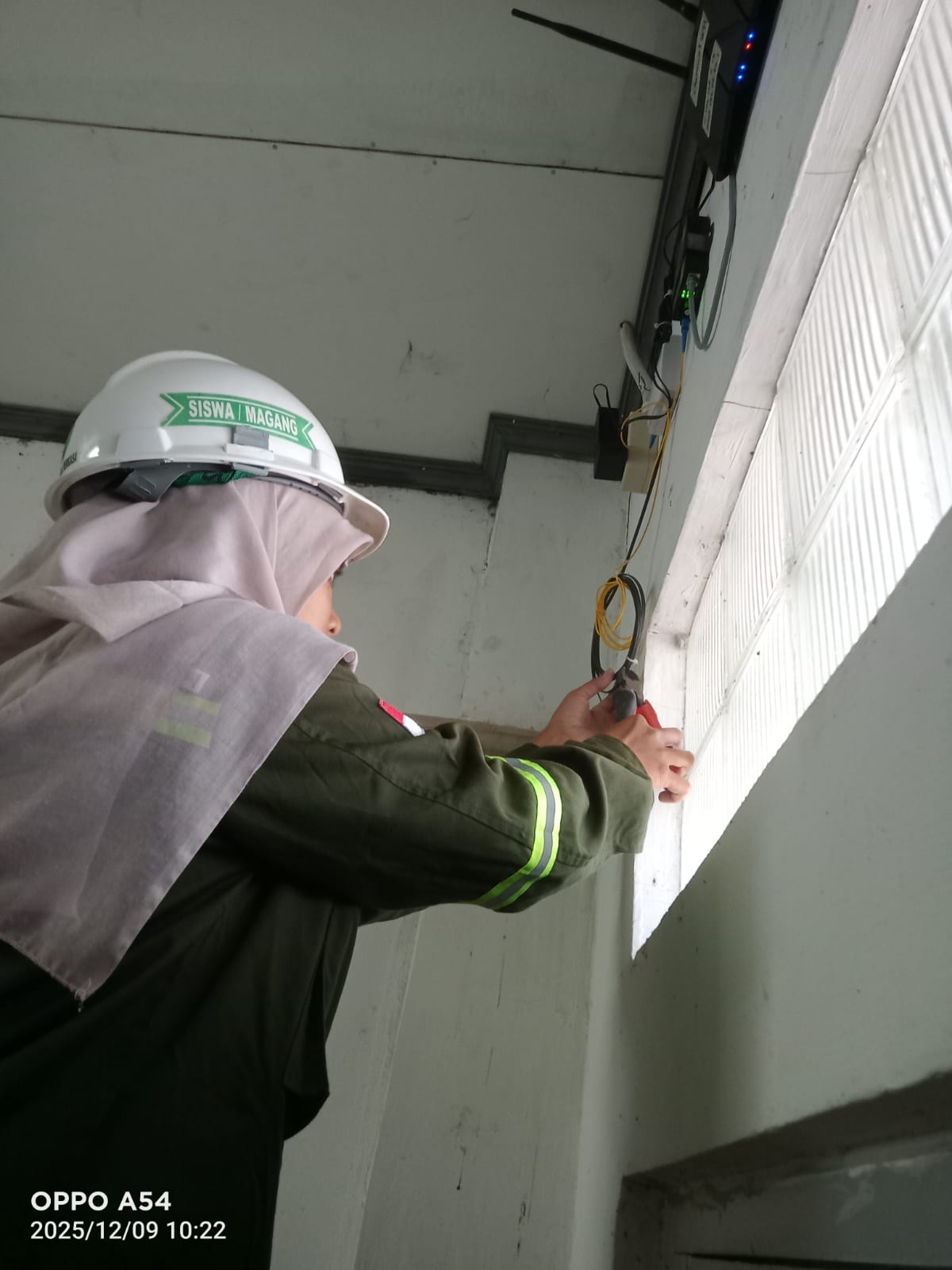 Mahasiswa Universitas Negeri Surabaya