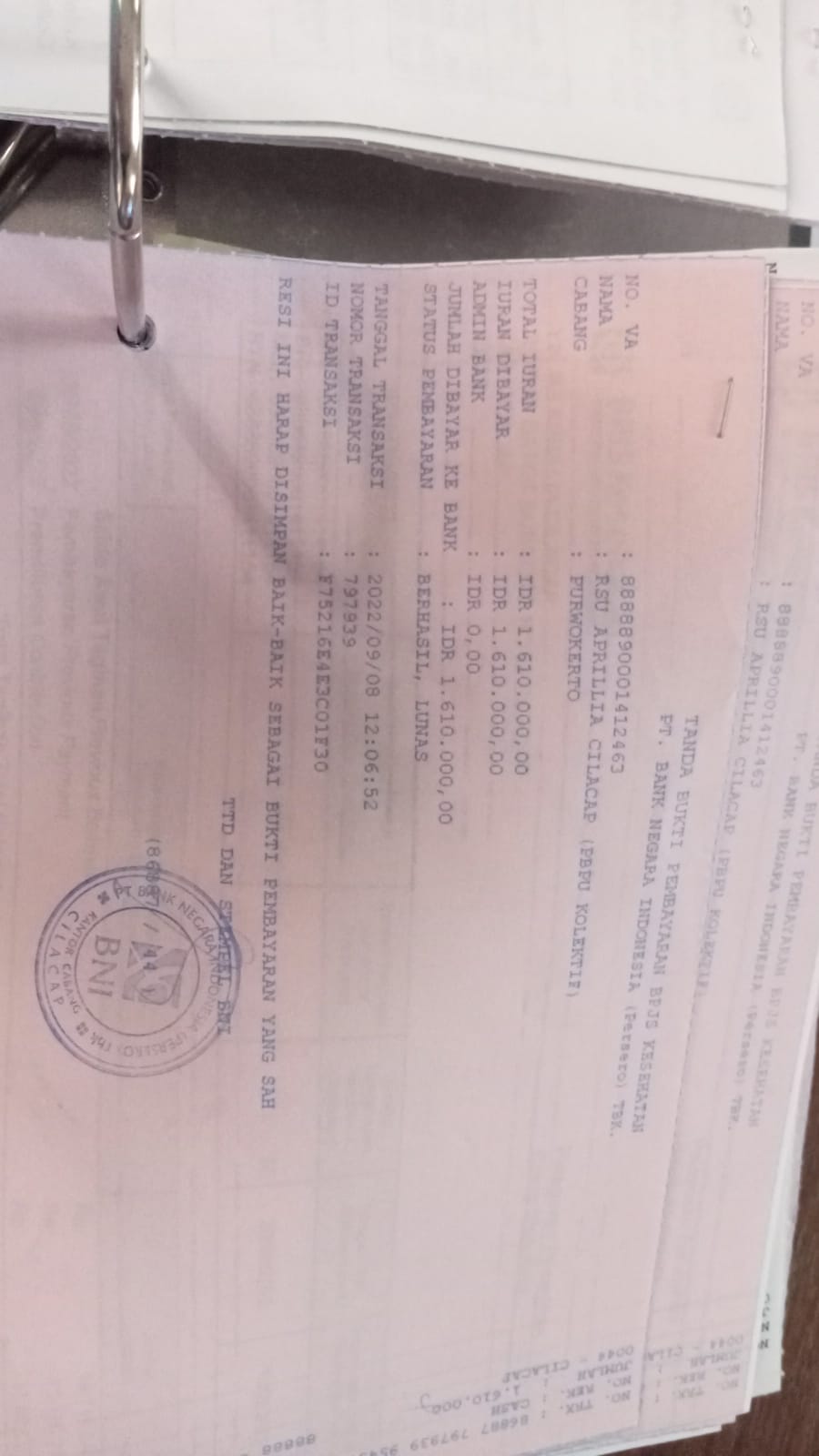 Warga Kecamatan Cilacap Tengah sekitar RSU Aprillia