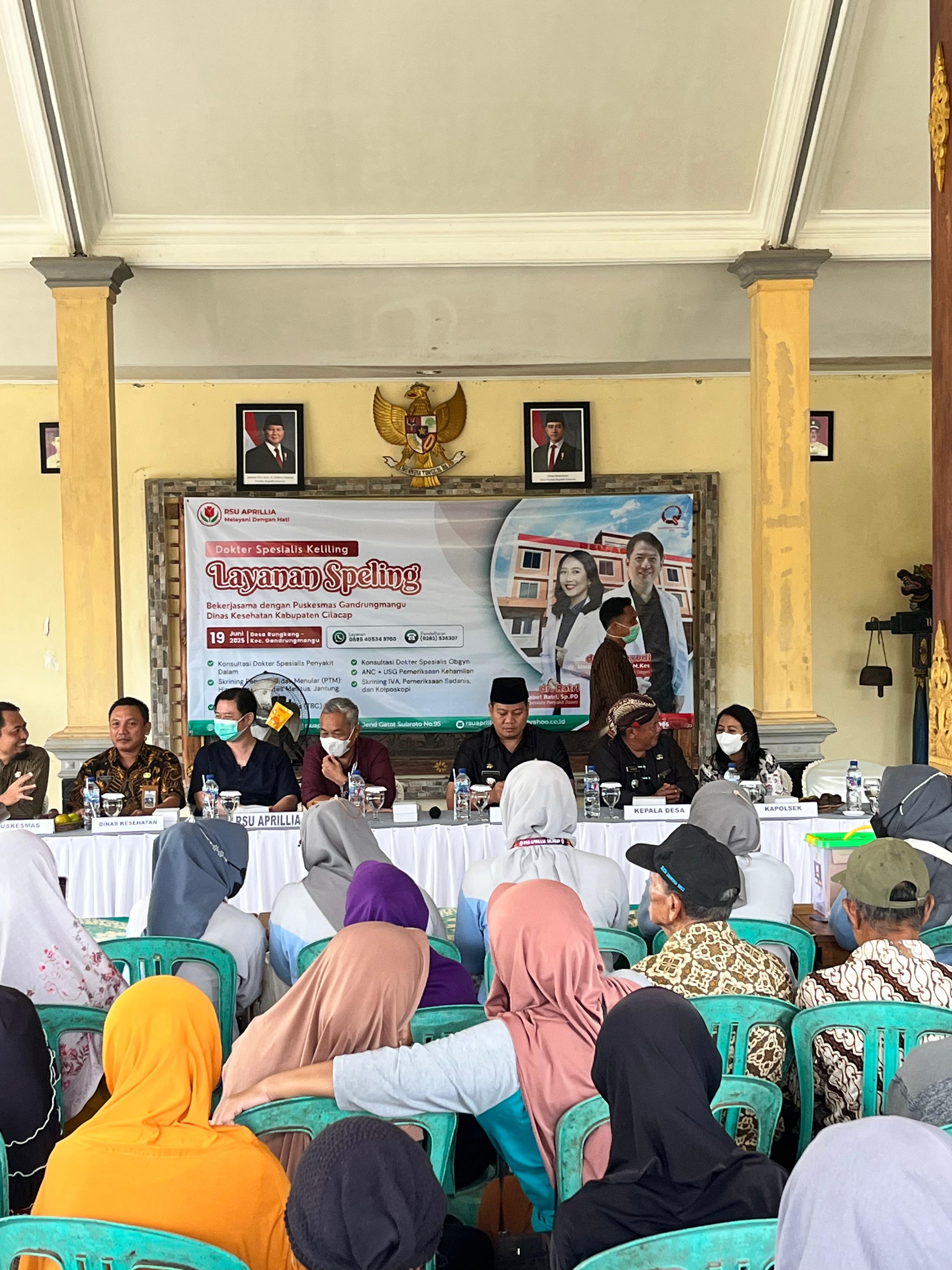 Warga Desa Rungkang Kecamatan Gandrungmangu Kabupaten Cilacap