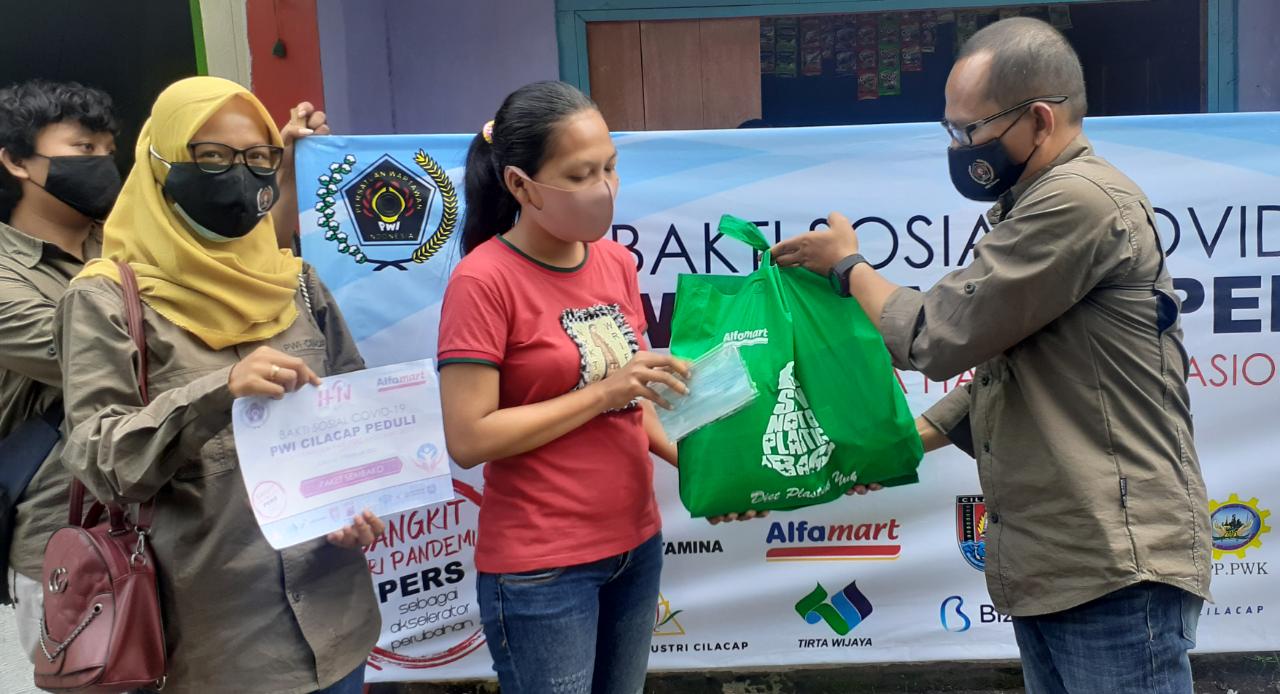 Bantuan Sembako untuk Pers di Kab Cilacap