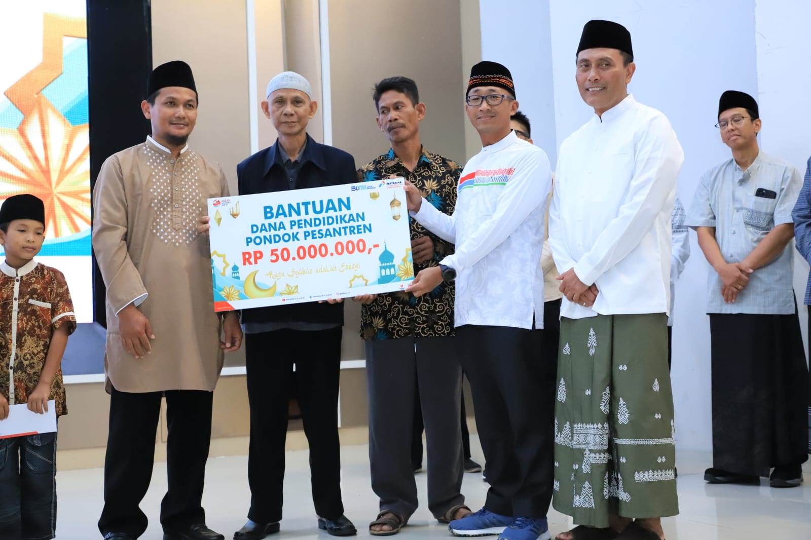 10 Pondok Pesantren di Kabupaten Cilacap
(Masjid Al Fatah Jayanihim, Masjid Nurul Huda, Masjid Al Fatah, Yayasan Griya Qur'an Mulia 2, Masjid Miftahul Jannah, Masjid Ulil Albab, Masjid Darun Najah, Masjid Al Iman, Masjid At Taqwa, Masjid Buah Hati)