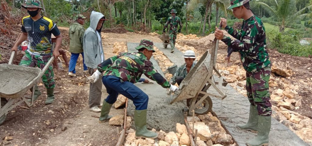 Jalan di Desa Nusawungu, Kecamatan Nusawungu