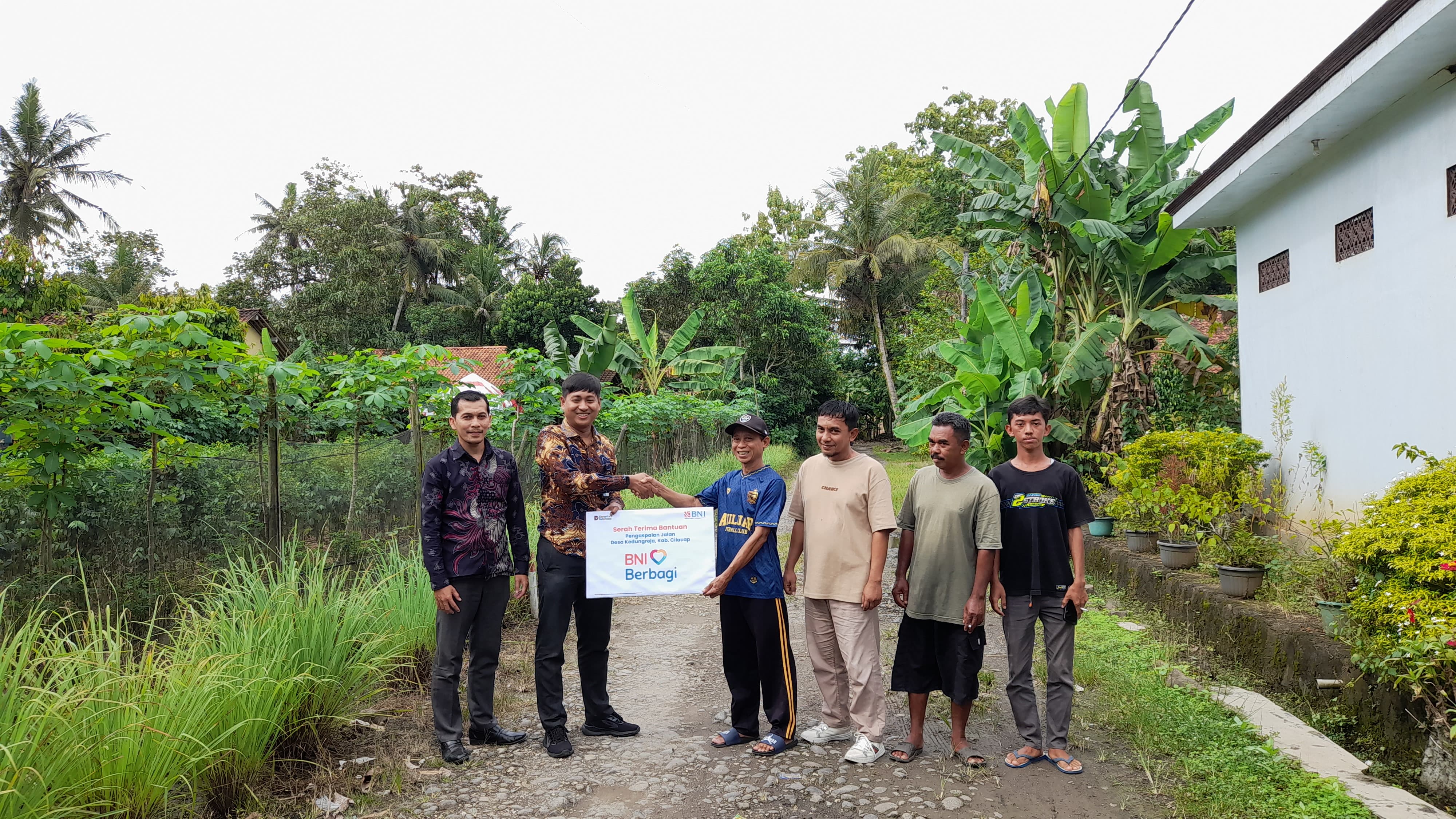 jalan di Desa Kedungreja