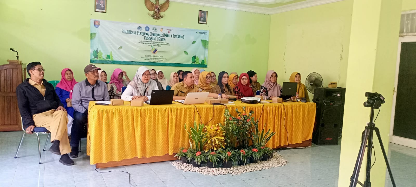 Masyarakat di 5 Kecamatan area R-1 Pabrik dan Tambang