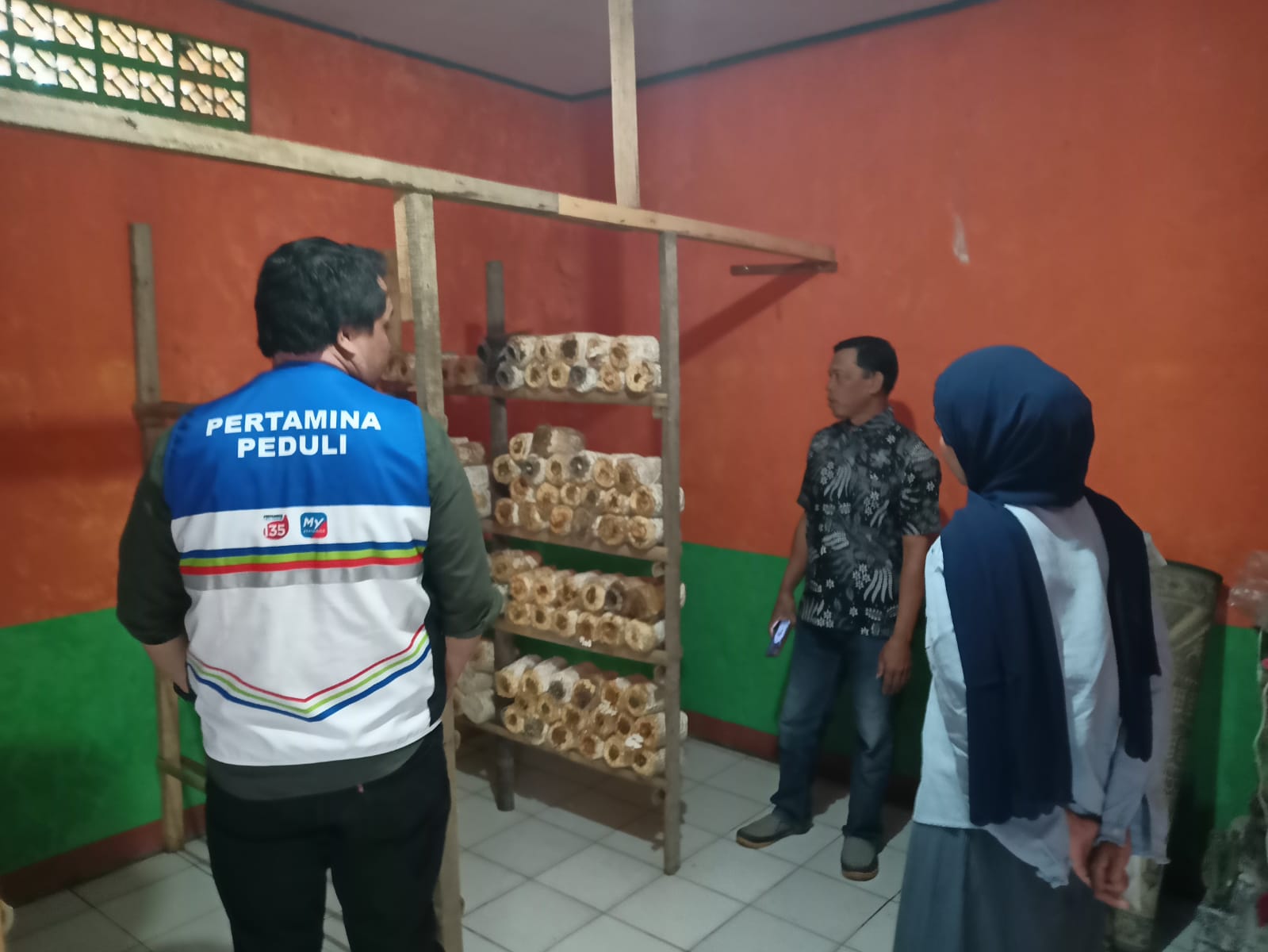 1. Kelompok budidaya jamur (sakura) Desa Karangreja, Kecamatan Maos
2. PKK Desa Maos Kidul, Kecamatan Maos