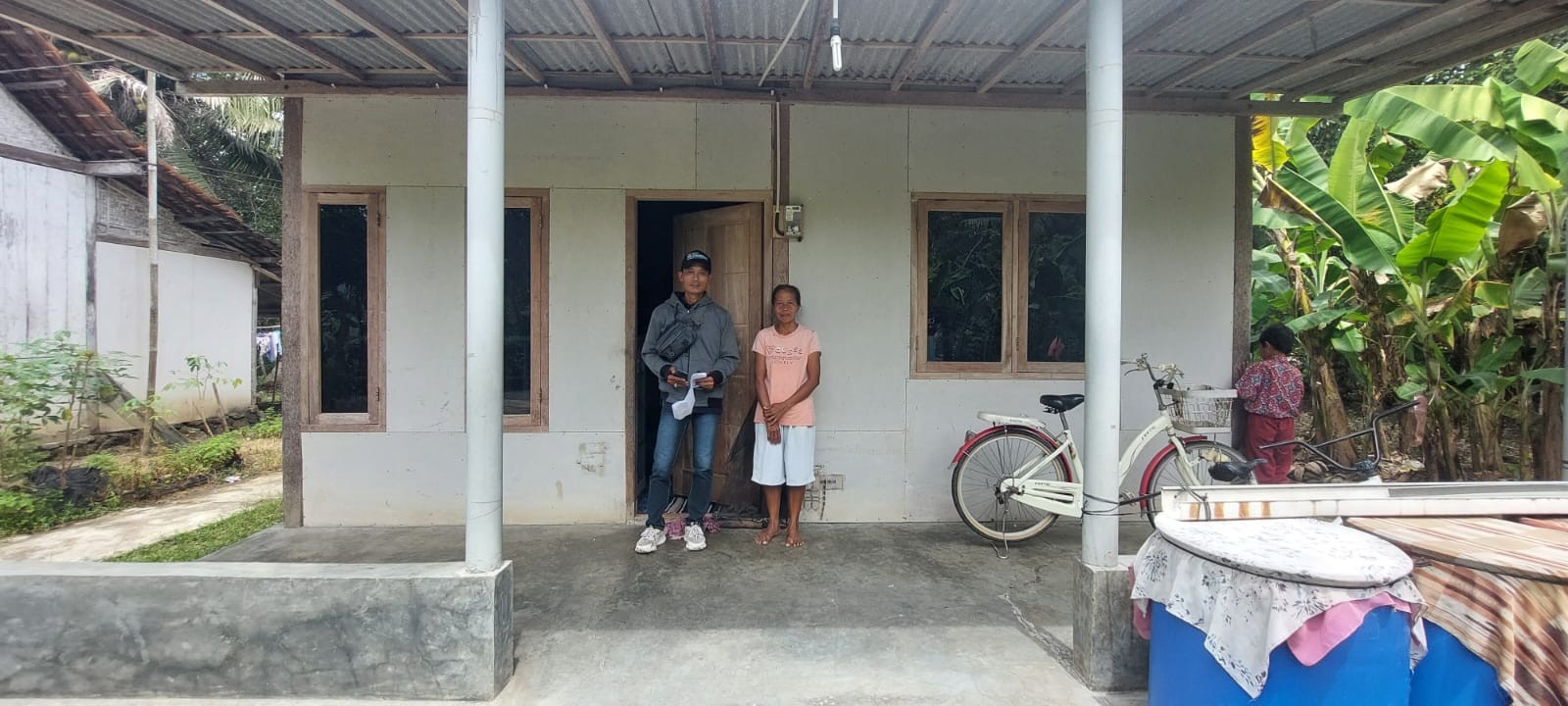 Warga di Desa Patimuan