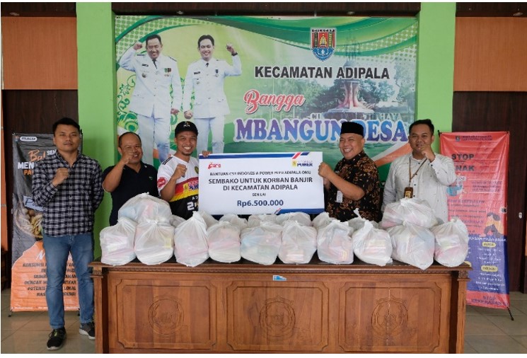 Masyarakat korban banjir di Kecamatan Adipala 