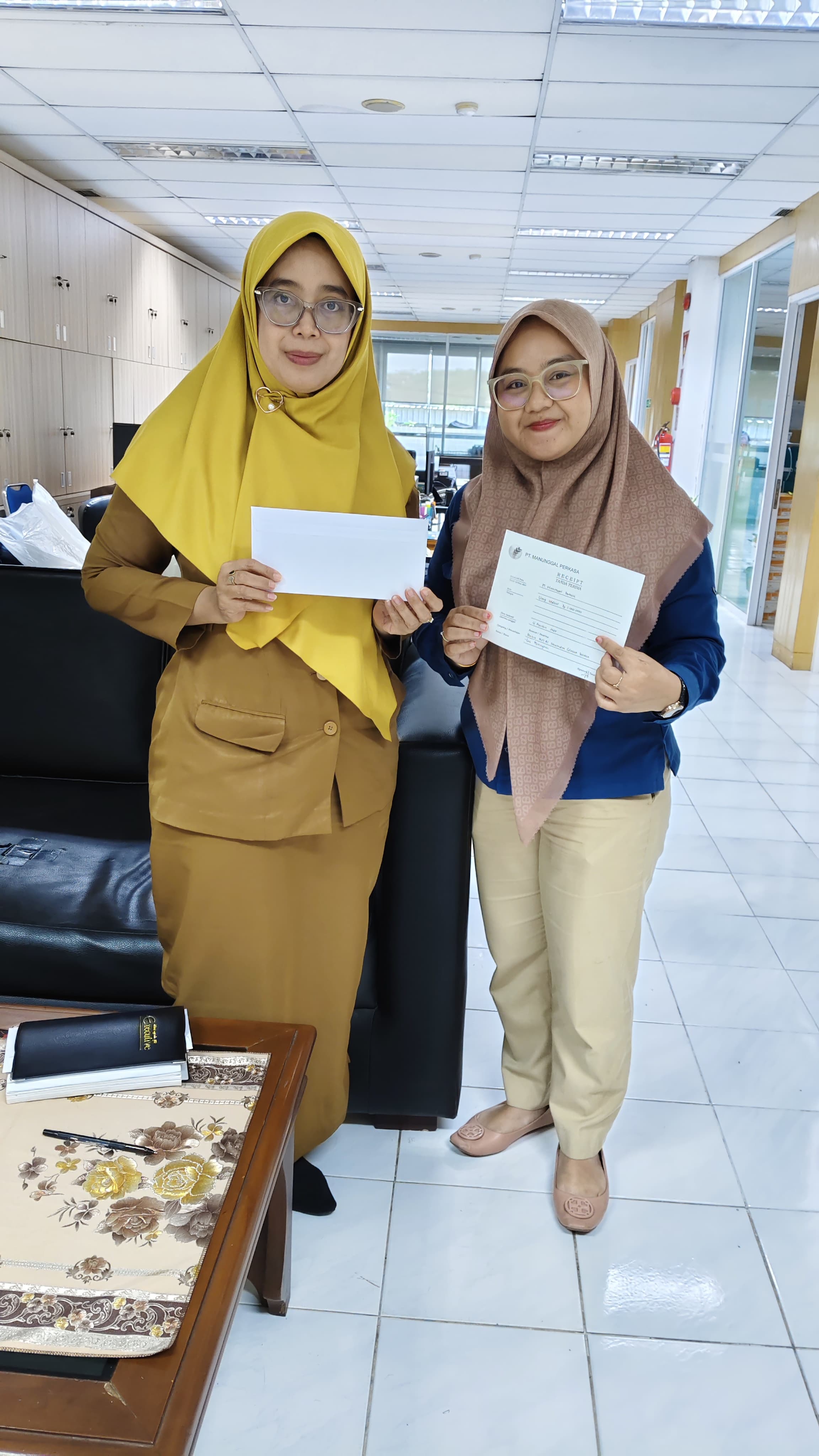 Warga Kecamatan Cilacap Selatan