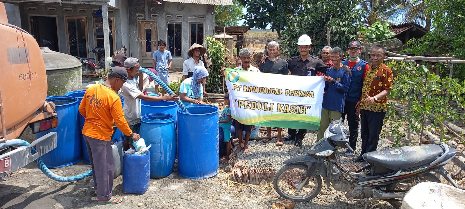 Masyarakat Dusun Sidaurip Desa Sidaurip Kec. Gandrungmangu