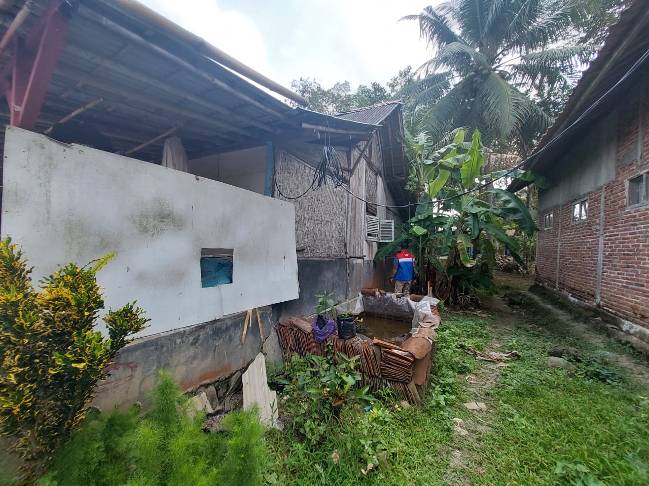 Nama Penerima Manfaat: Mungawin 
Alamat : Dusun Kedungbakung , RT 3 RW 8, Desa Kedungreja,  Kecamatan Kedungreja