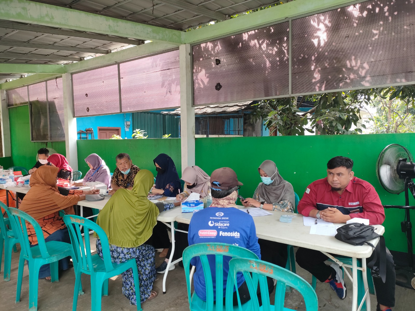 Masyarakat Desa Karangkandri, Desa Menganti, Desa Slarang Kec. Kesugihan. 