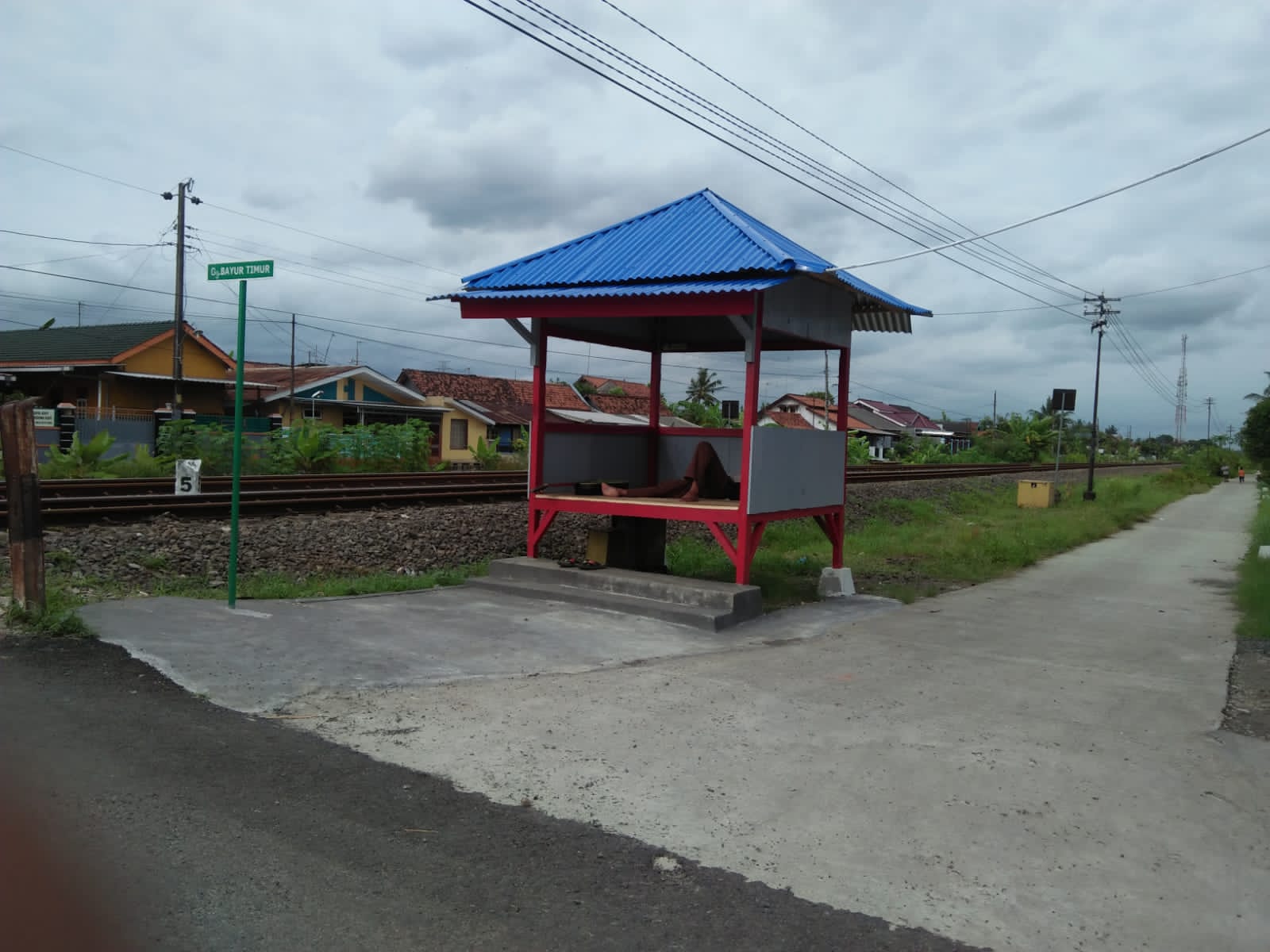 Pembangunan Pos Jaga Pintu ek Kereta Api Jl Bayur