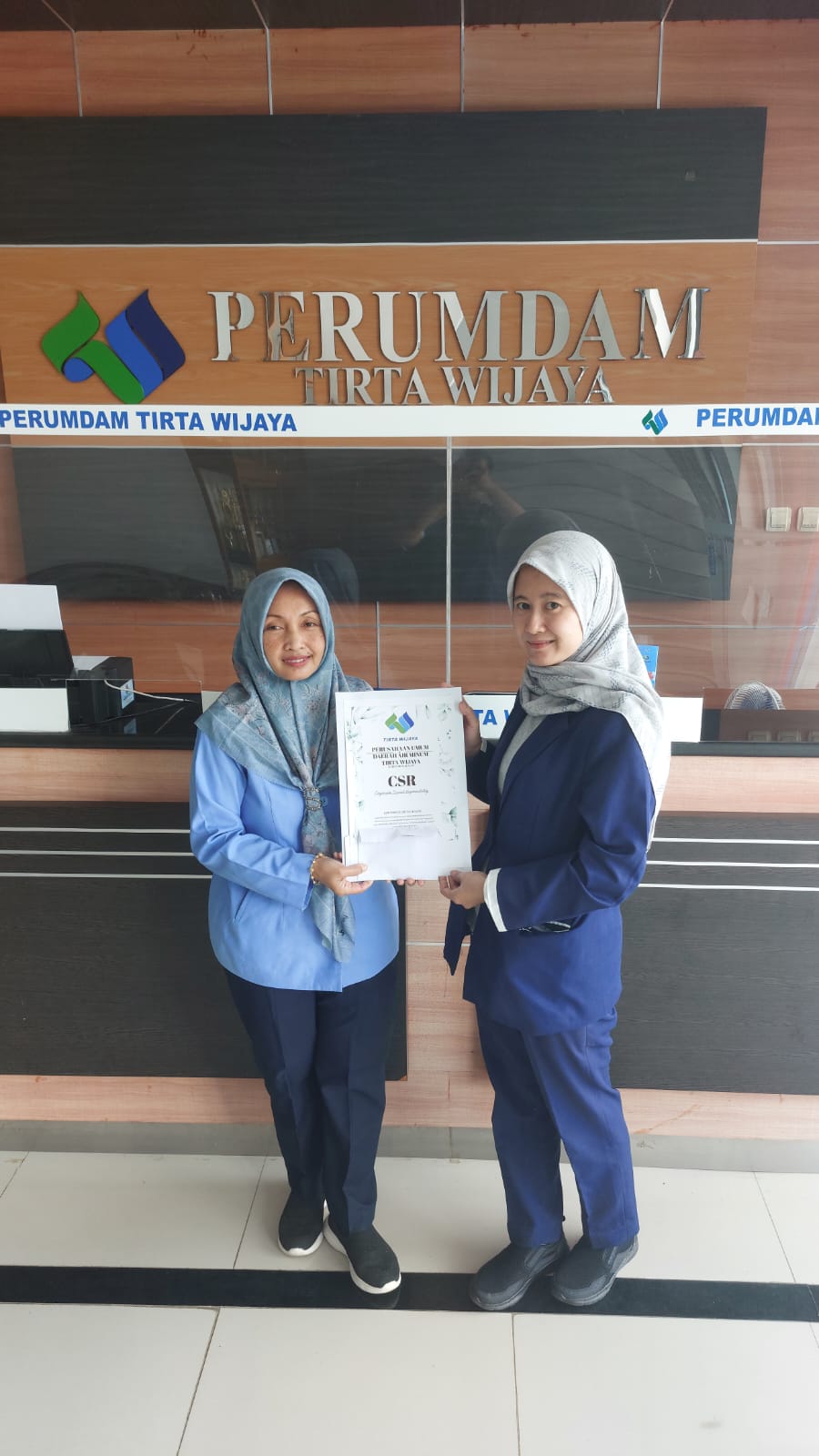 Masyarakat di Lingkungan Sekitar Perumdam Tirta Wijaya