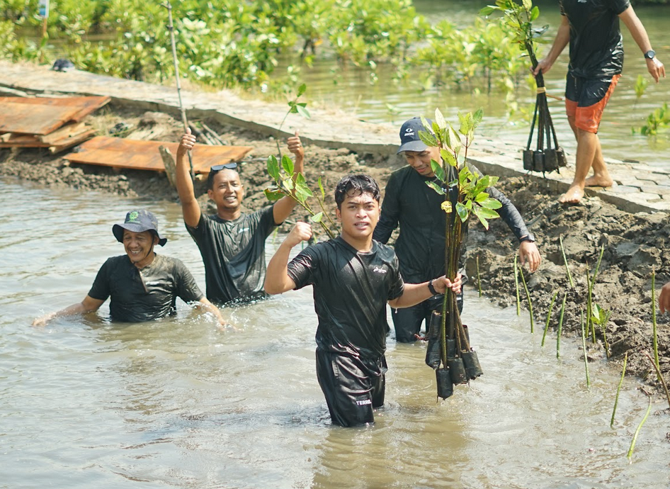 Masyarakat di Kelurahan Kutawaru. 