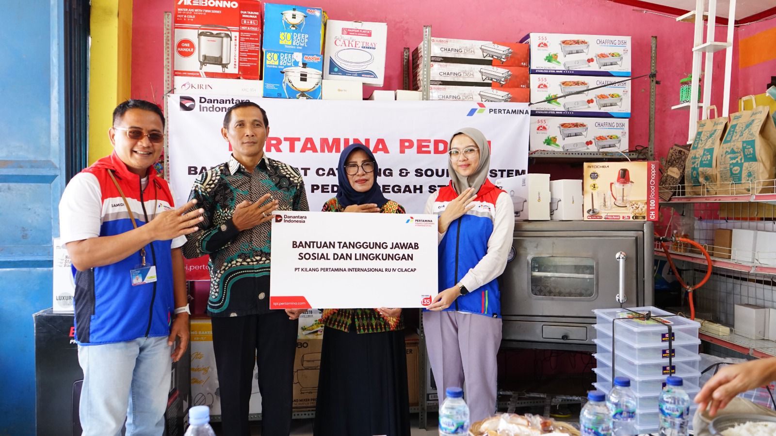  Masyarakat Desa Sikanco Kec. Nusawungu