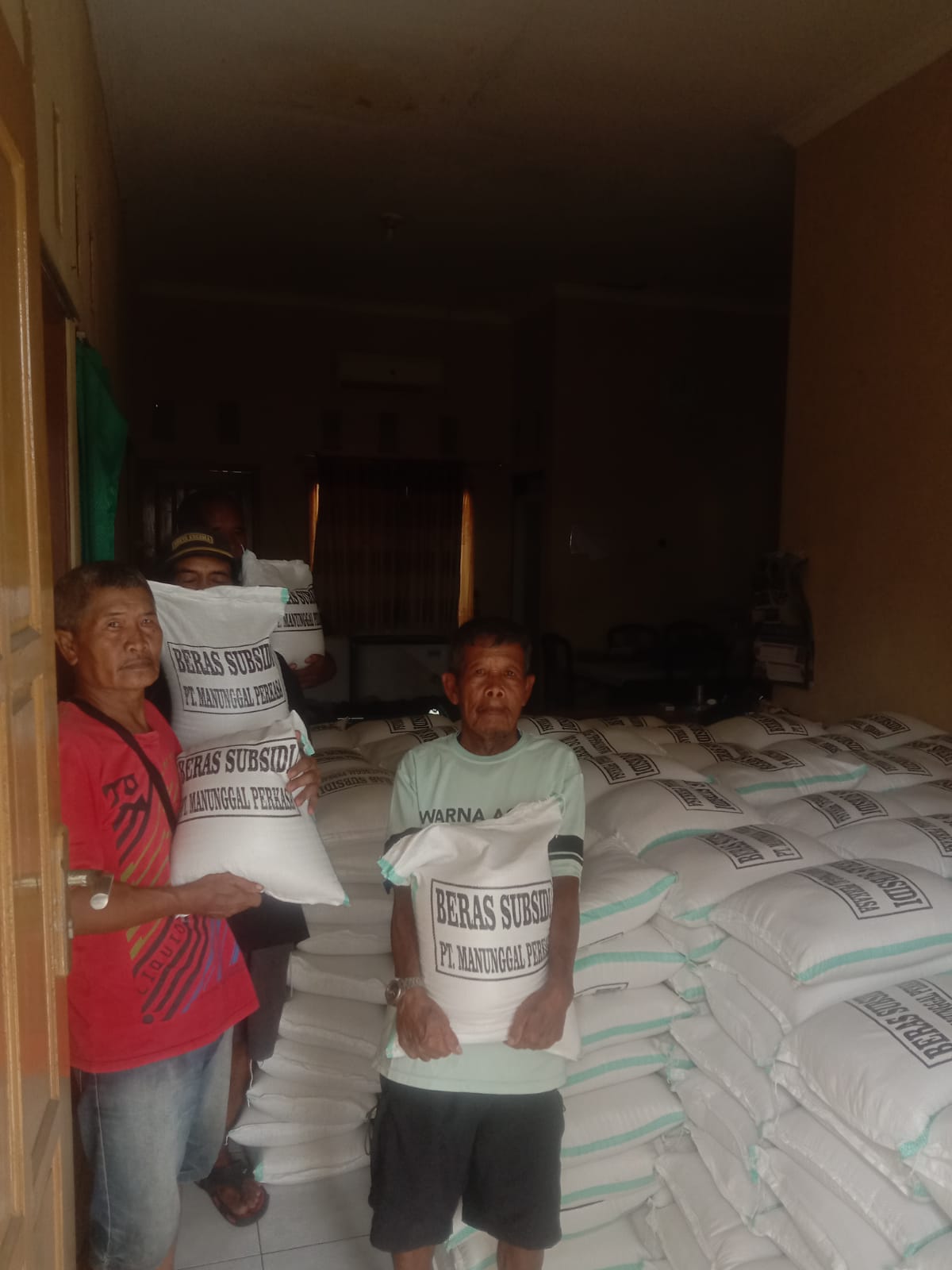 Masyarakat pra sejahtera di Kab. Cilacap