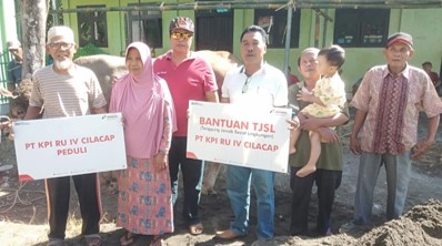 Pengurus masjid Al- Taqwa Kawunganten dan Pondok pesantren Syarbini Hasan Bantarsari 