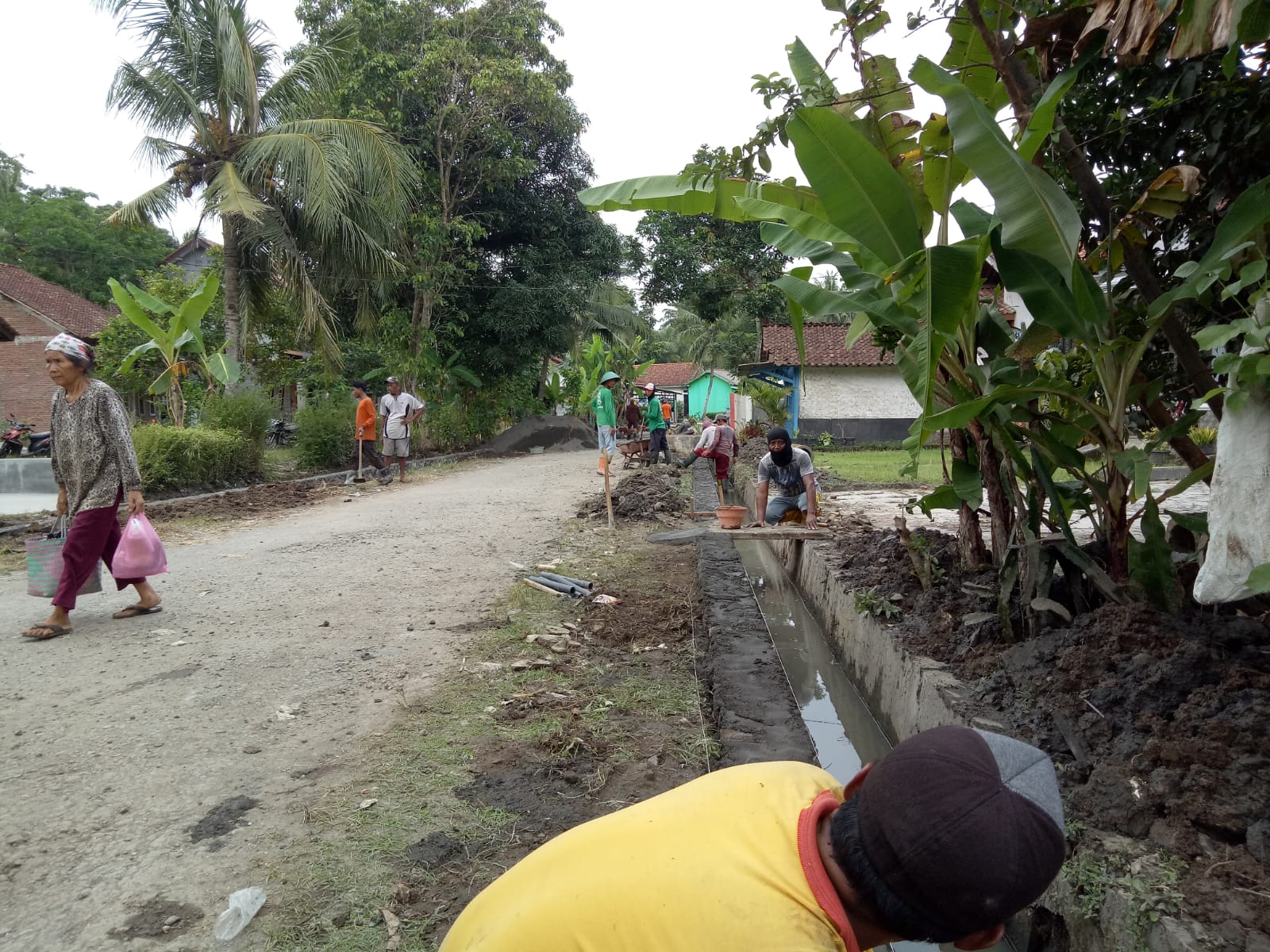 Bantuan Pembangunan Talud Jalan Kamboja RT 04,05 RW 09 Dusun Kedungbakung