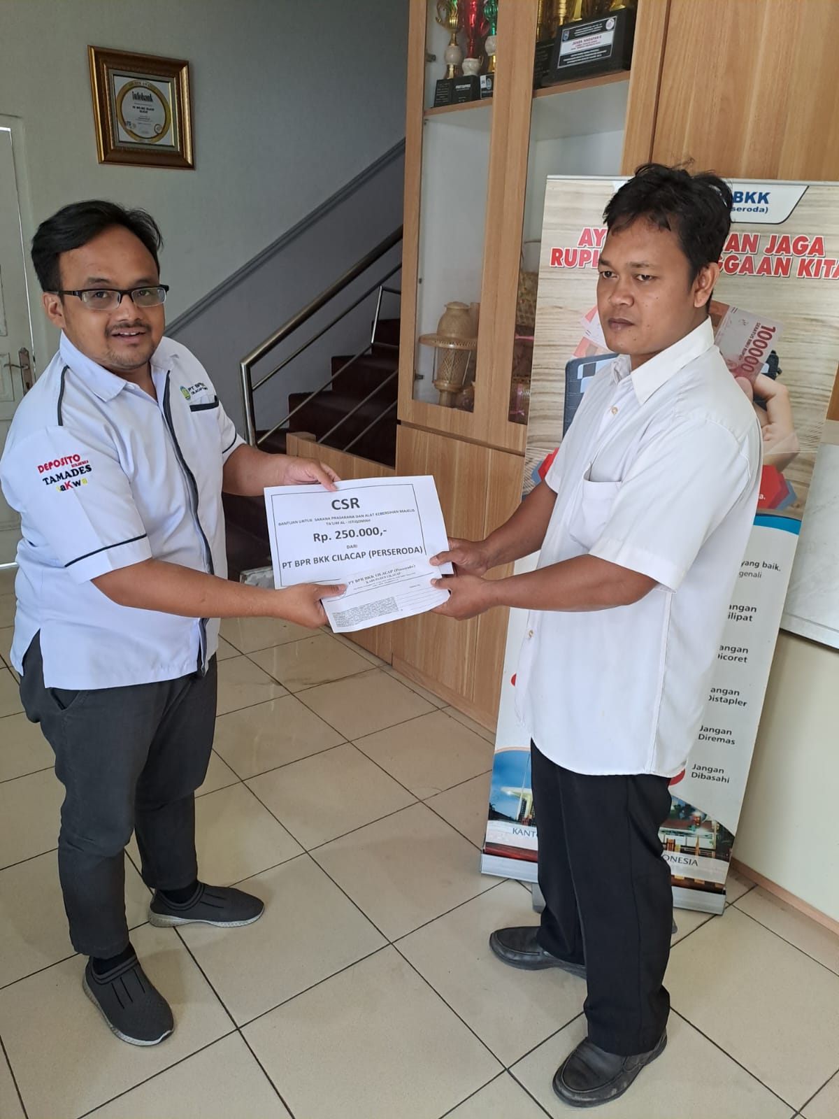 Masjid TA'LIM AL ISTIQOMAH - Kelurahan Lomanis