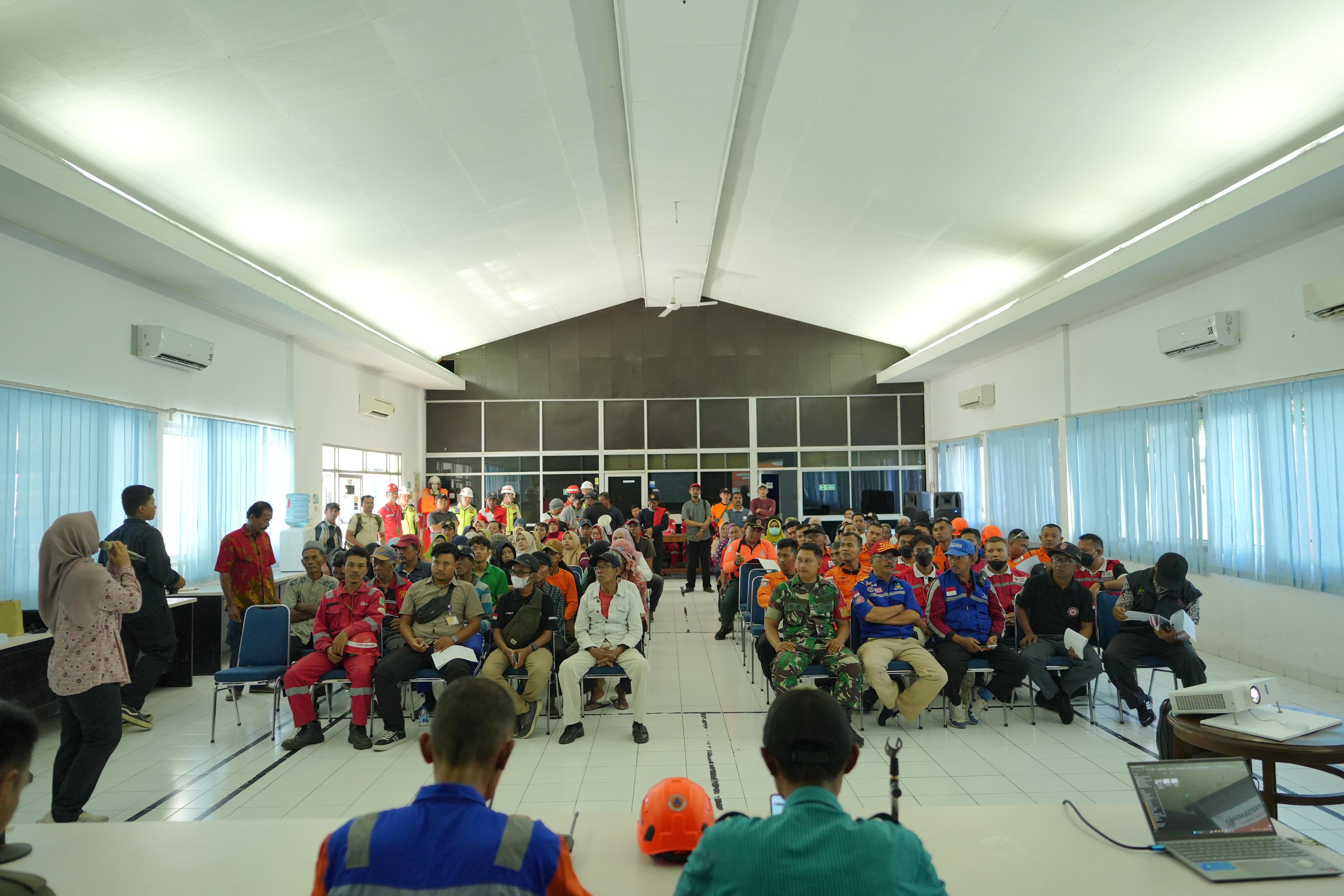 Warga Kelurahan Donan RT 03, RT 04, RT 06 RW 21, dan RT 03, RT 04, RT 05 RW 15