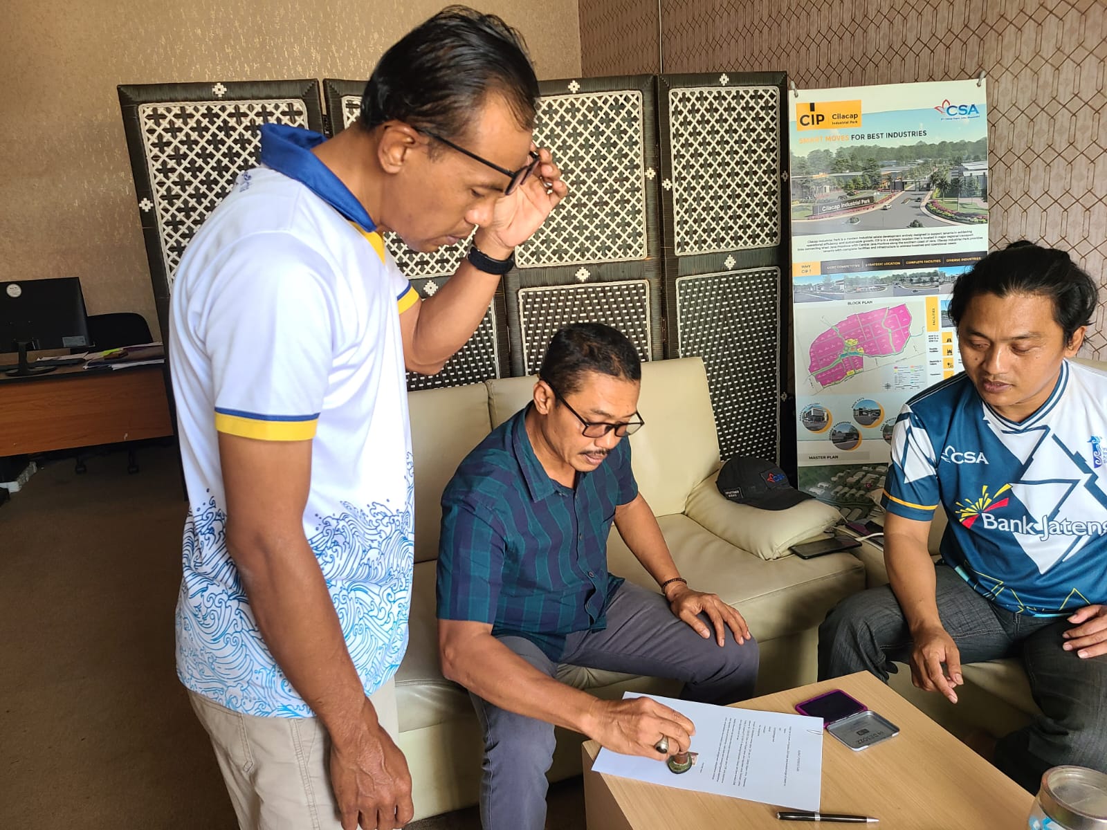 Panitia Lomba Volley Jl Lengkong RT 03 RW 15  Mertasinga Kabupaten Cilacap
