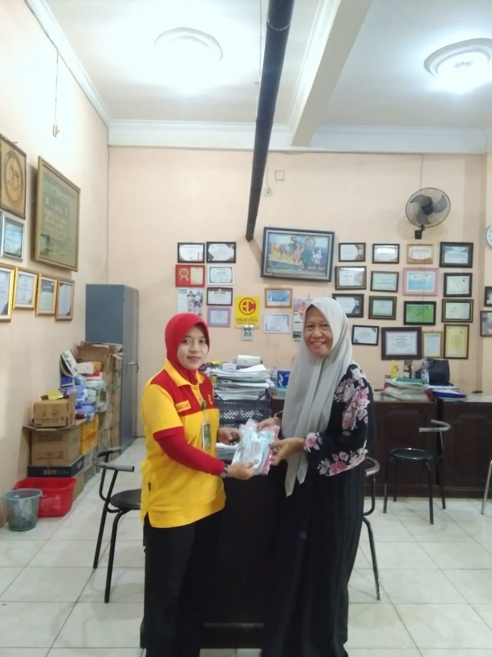 Siswa dan Siswi di MTS Plus Al Hidayah Kroya