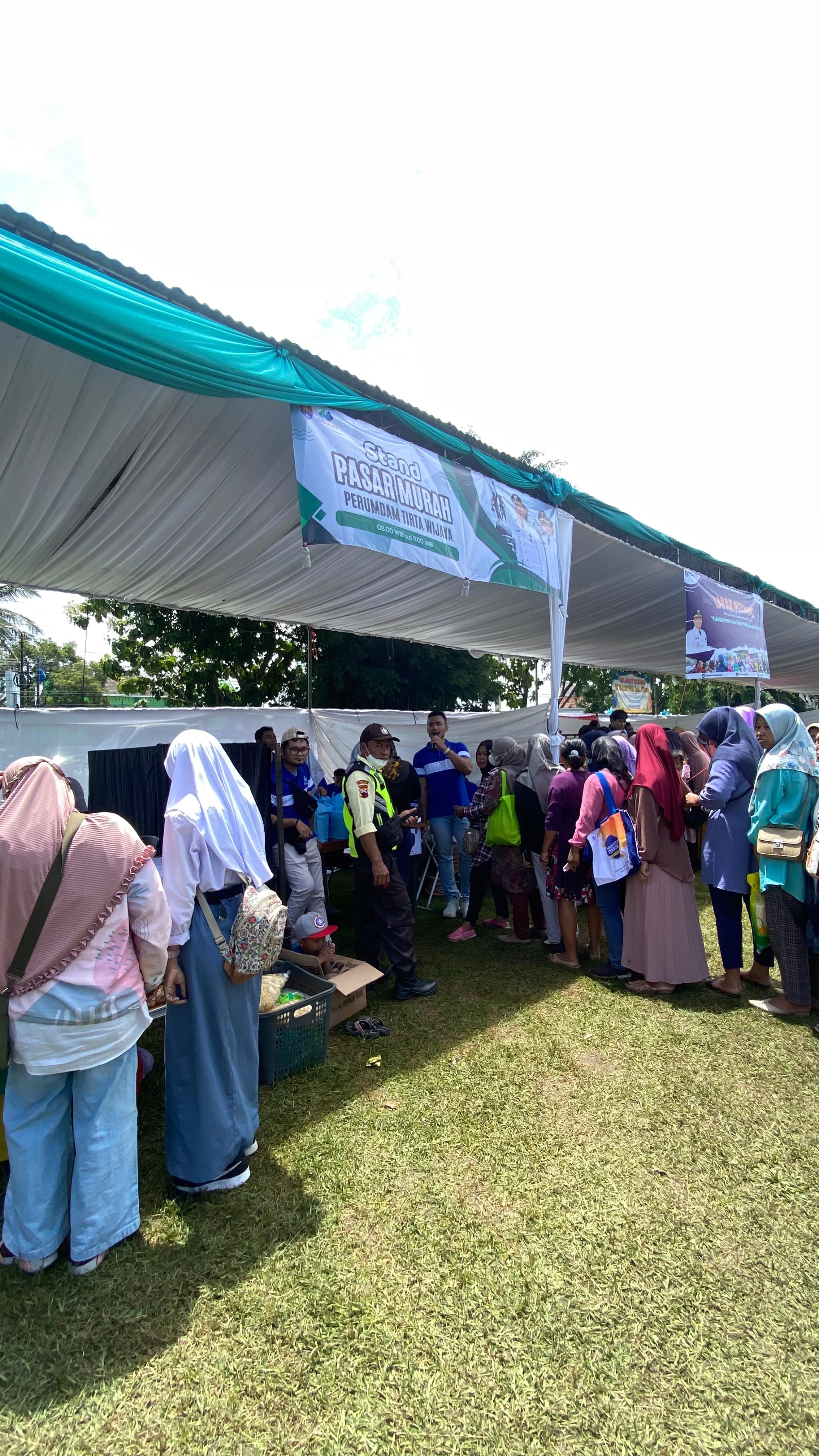 MASYARAKAT BERPENGHASILAN RENDAH DI KABUPATEN CILACAP