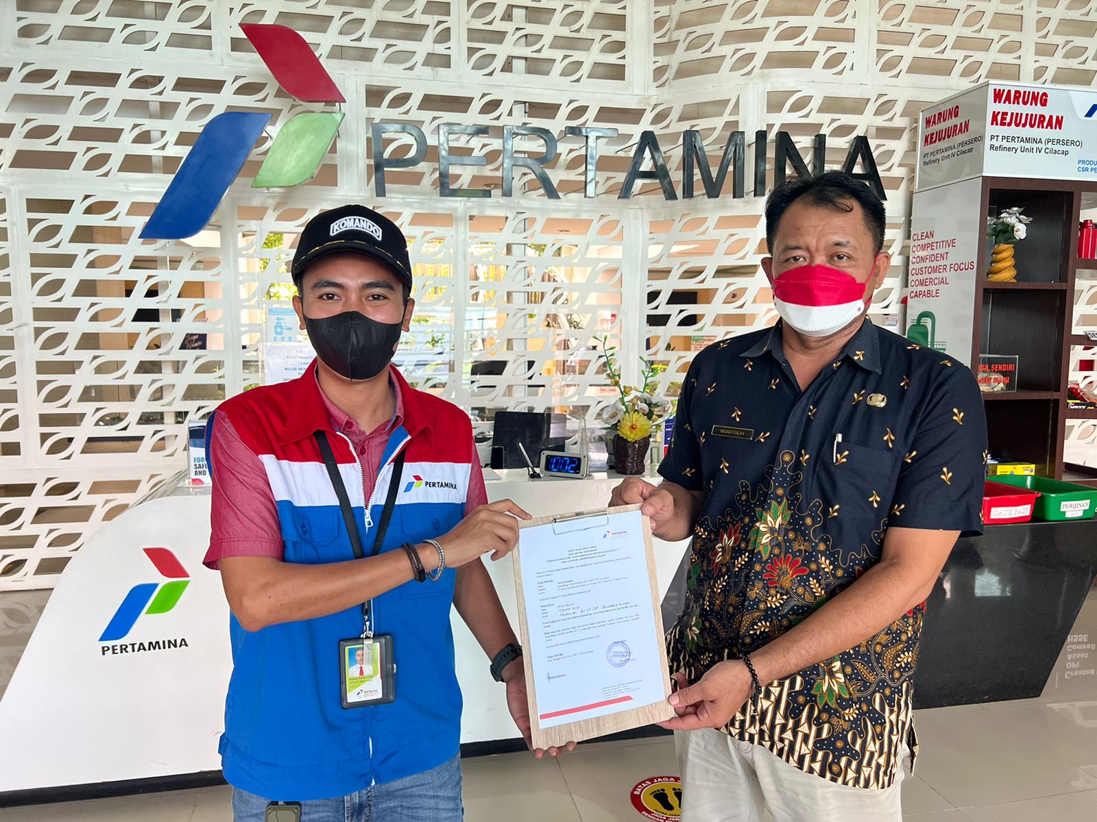 Warga Desa Layansari Kel. Donan Kec. Cilacap Tengah