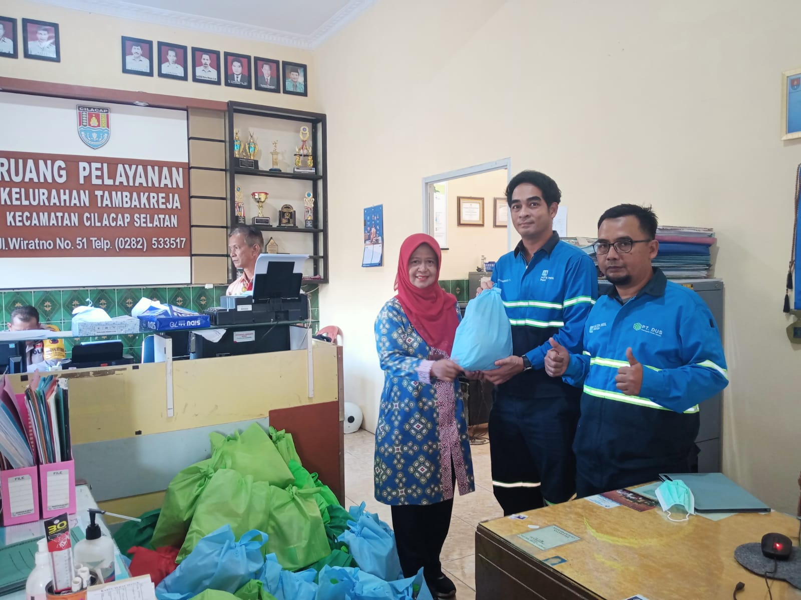 Warga Sekitar Kelurahan Tambakreja