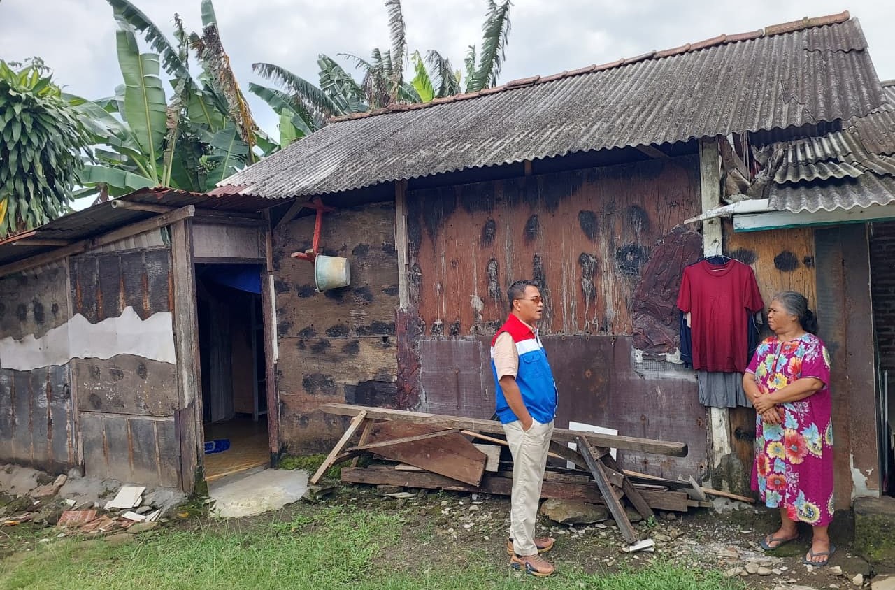 Warga kurang mampu an. Sanen, Jalan Wisata Payau RT 06 RW 11, Kelurahan Tritih Kulon, Kecamatan Cilacap Tengah 