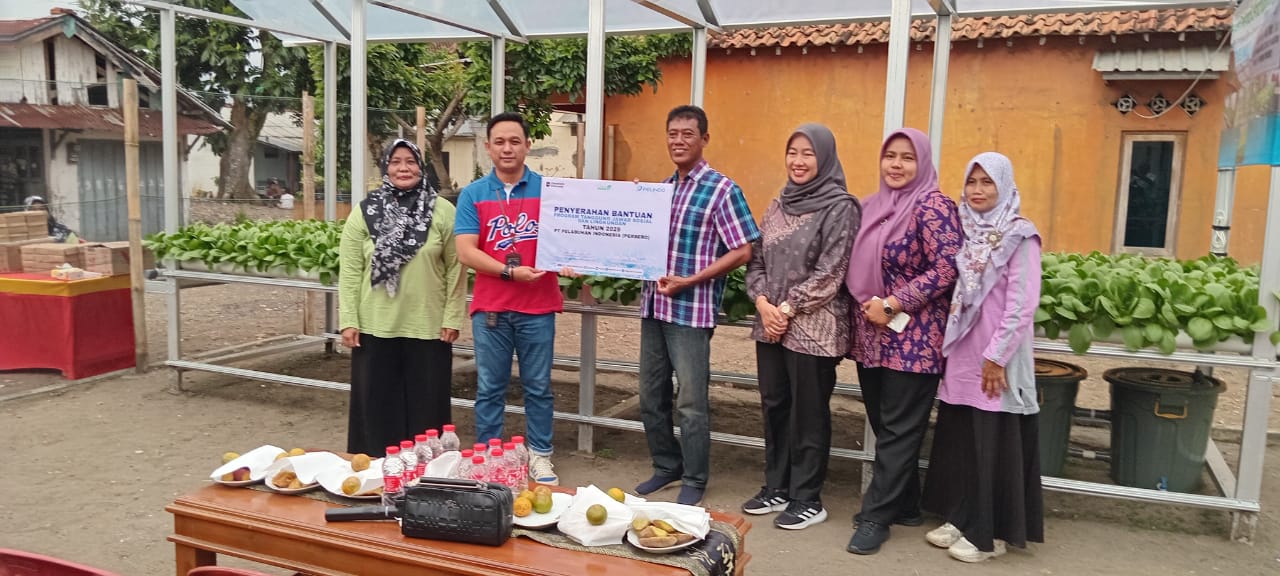 Kelompok PKK RW 10 Kelurahan Tambakreja Cilacap